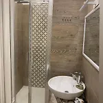 לינה וארוחת בוקר Serghouse נאפולי
