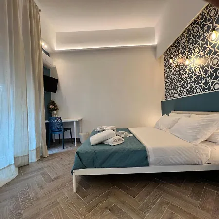 Serghouse 4* Nápoles