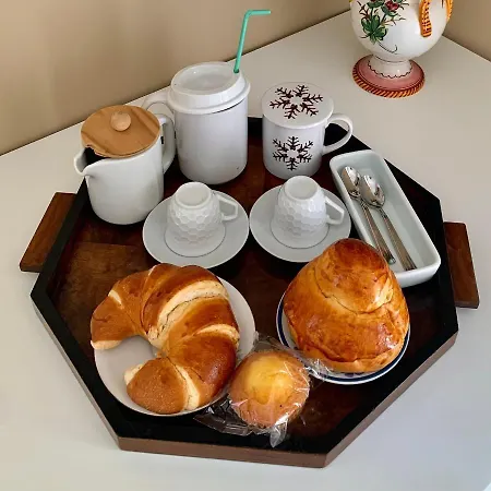 Alojamento de Acomodação e Pequeno-almoço Serghouse Nápoles