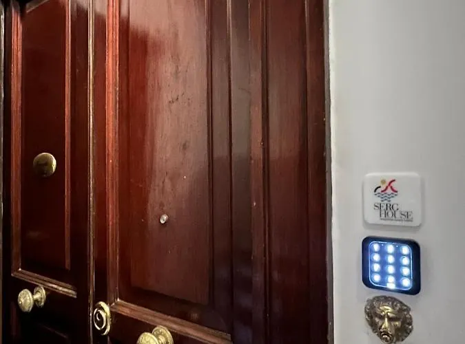 Serghouse فندق مبيت وإفطار