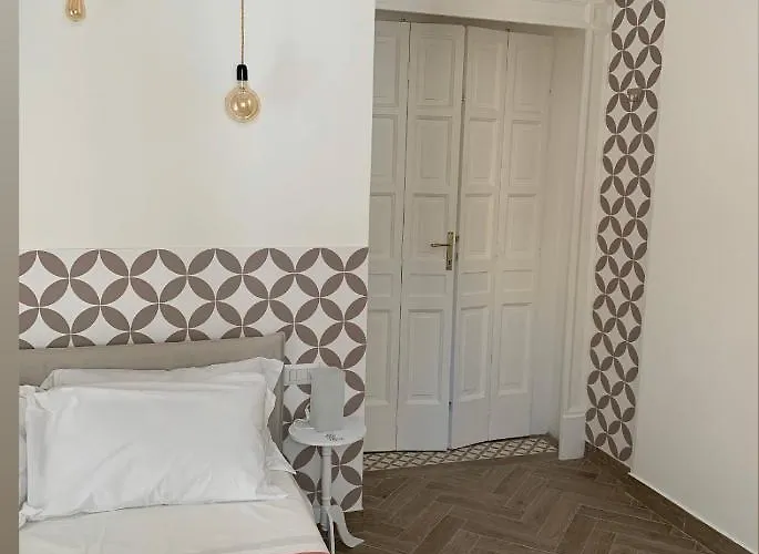 Serghouse 4* نابولي