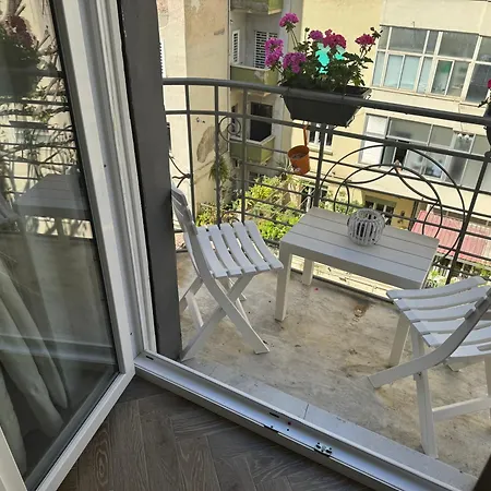 Serghouse فندق مبيت وإفطار